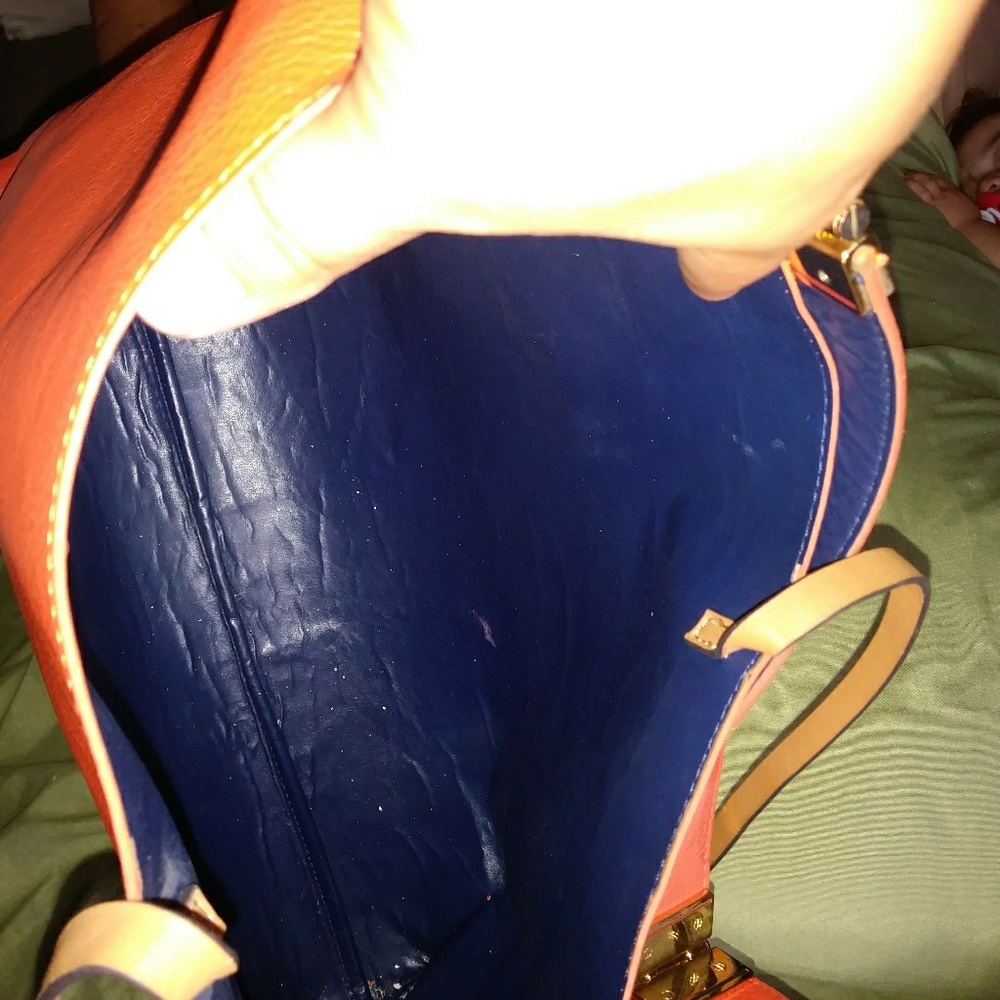 Tommy Hilfiger big purse